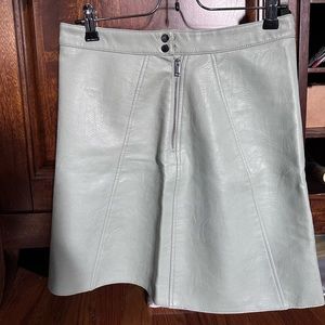 Zara Basic Faux Leather Mint/Sea Green Mini Skirt (size S) w/ a zipper